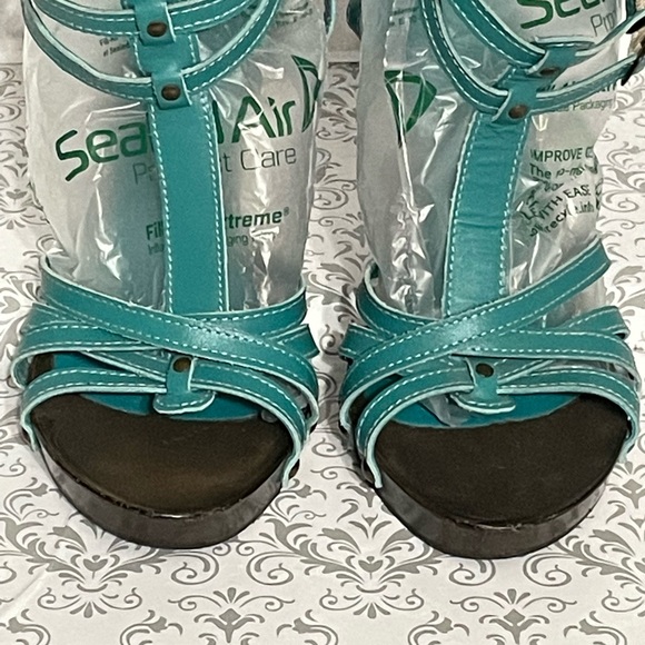 Made in Mexico wedges , size 7 - Picture 9 of 11